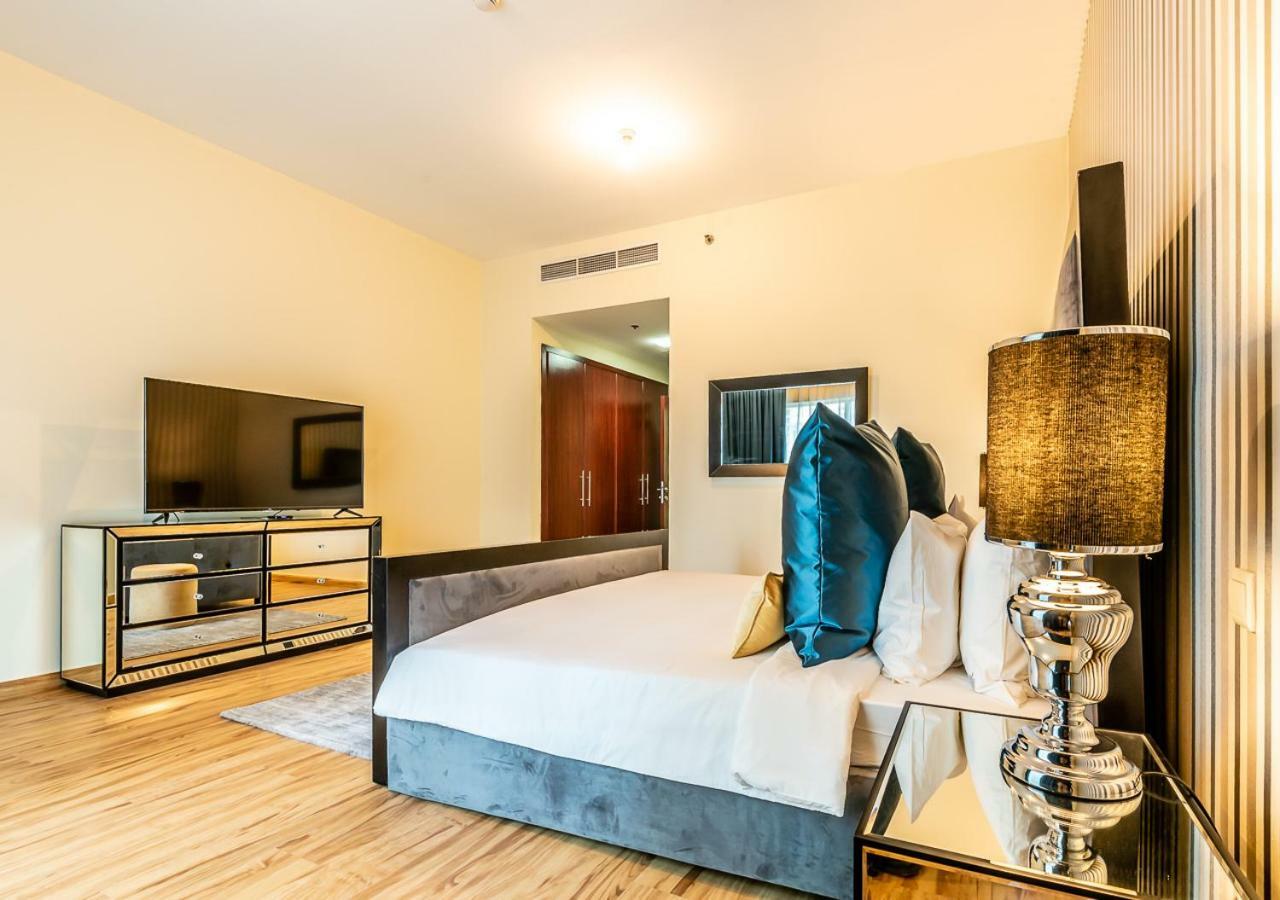 Peaks Marina Apartment Dubai